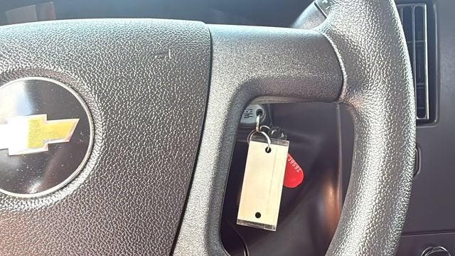 2025 Chevrolet Express Passenger 1LT