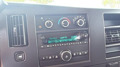 2025 Chevrolet Express Passenger 1LT