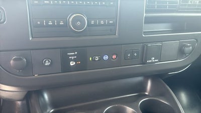 2025 Chevrolet Express Passenger 1LT