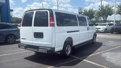 2025 Chevrolet Express Passenger 1LT