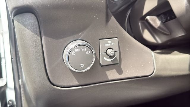 2023 Chevrolet Express Passenger 3500 1LT