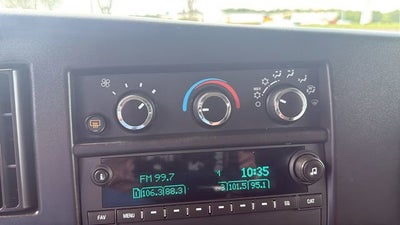2023 Chevrolet Express Passenger 3500 1LT