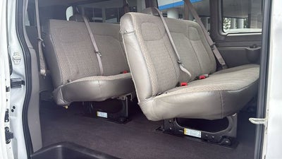 2023 Chevrolet Express Passenger 3500 1LT