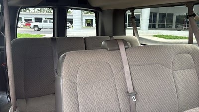 2023 Chevrolet Express Passenger 3500 1LT