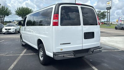2023 Chevrolet Express Passenger 3500 1LT