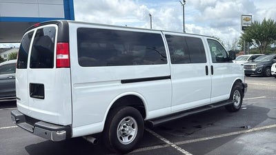 2023 Chevrolet Express Passenger 3500 1LT