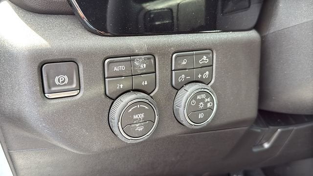 2026 Chevrolet Silverado 3500 HD Chassis Cab LT