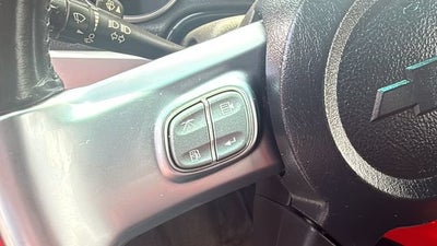 2004 Chevrolet SSR LS