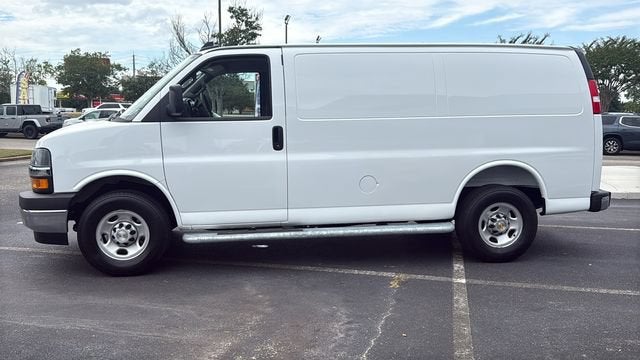 2025 Chevrolet Express Cargo WT