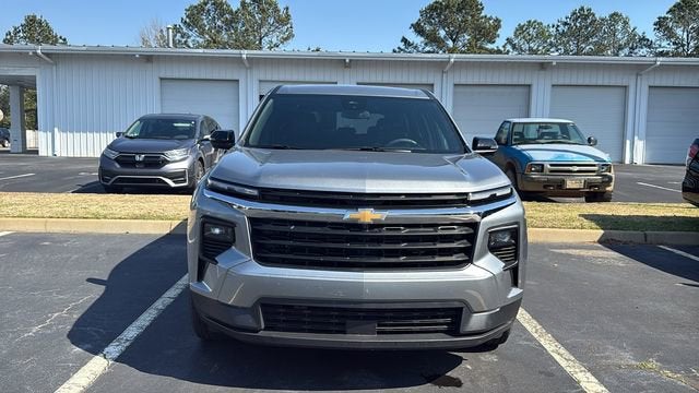 2024 Chevrolet Traverse LS