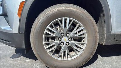 2024 Chevrolet Traverse LS