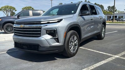 2025 Chevrolet Traverse LT