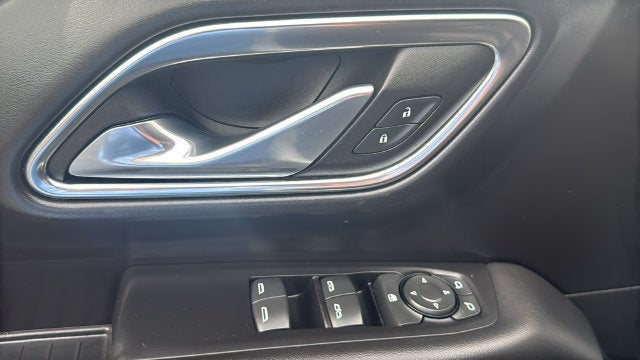 2023 Chevrolet Suburban LS