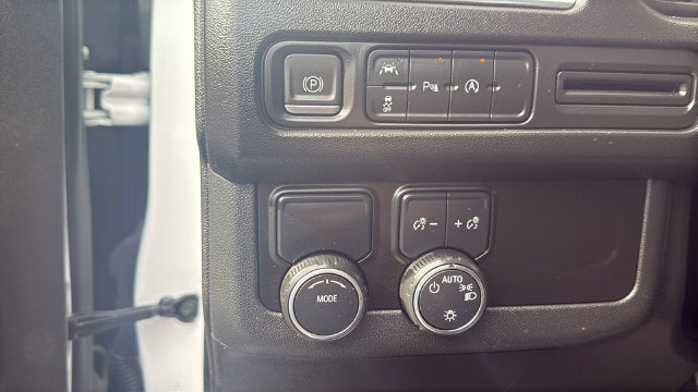 2023 Chevrolet Suburban LS