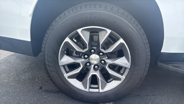 2023 Chevrolet Suburban LS
