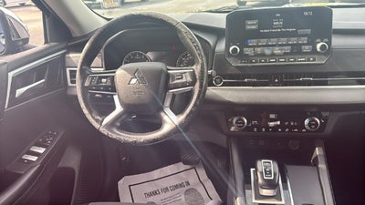 2022 Mitsubishi Outlander SE