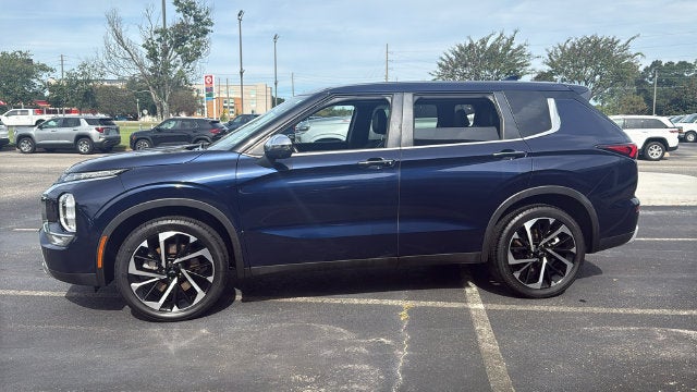 2022 Mitsubishi Outlander SE
