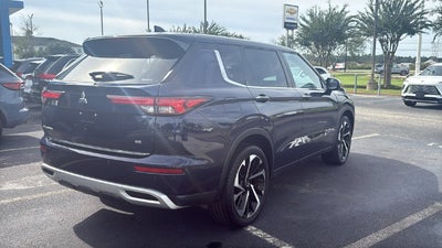 2022 Mitsubishi Outlander SE