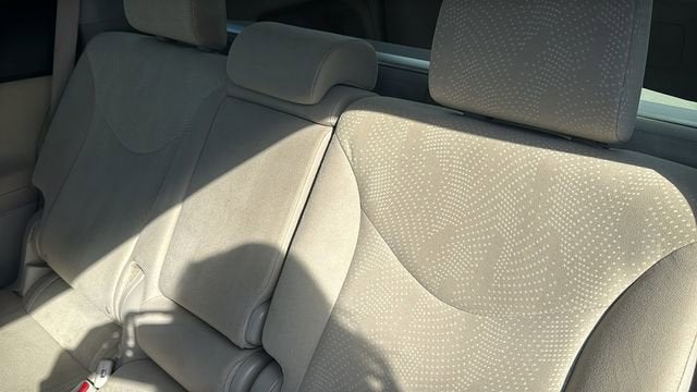 2013 Toyota Prius v Two