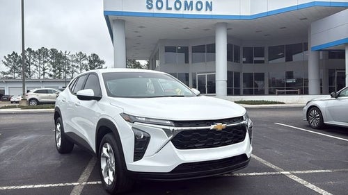 2025 Chevrolet Trax LS