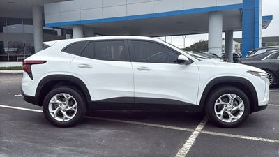 2025 Chevrolet Trax LS