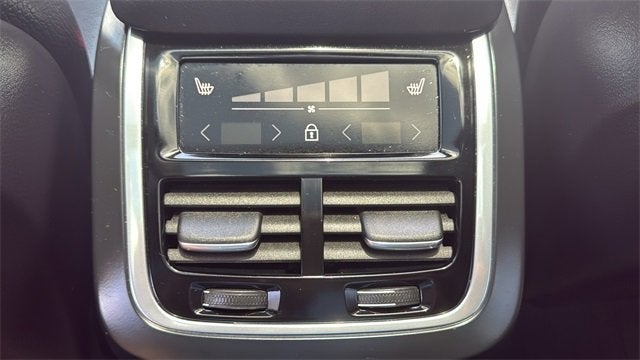 2024 Volvo XC90 Plus Bright Theme