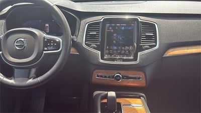 2024 Volvo XC90 Plus Bright Theme